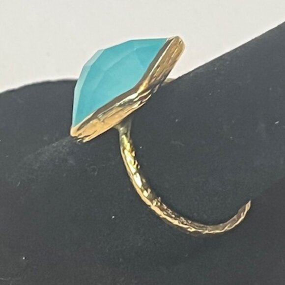 LIKE NEW > 💠 Gold-Tone Faceted Chalcedony Statement Ring - Picture 3 of 8